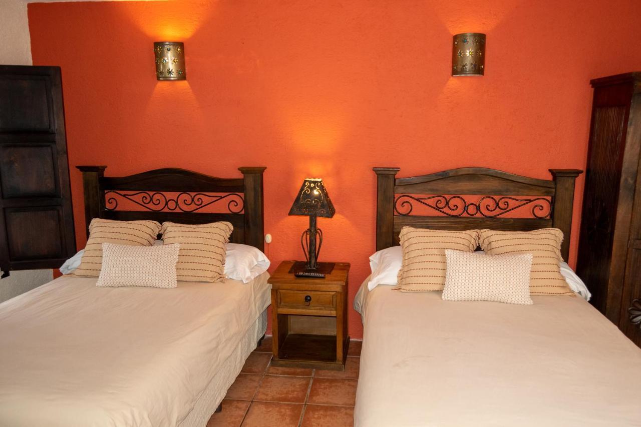 Hotel La Villa Serena Antigua Exterior foto