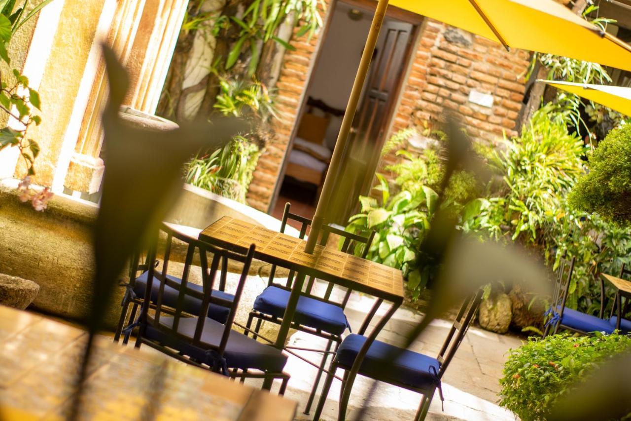 Hotel La Villa Serena Antigua Exterior foto