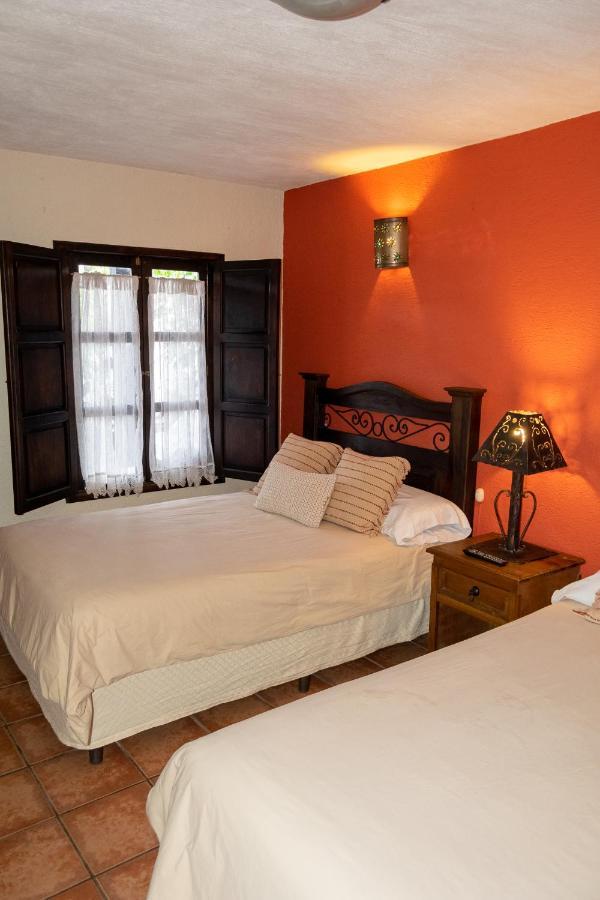 Hotel La Villa Serena Antigua Exterior foto