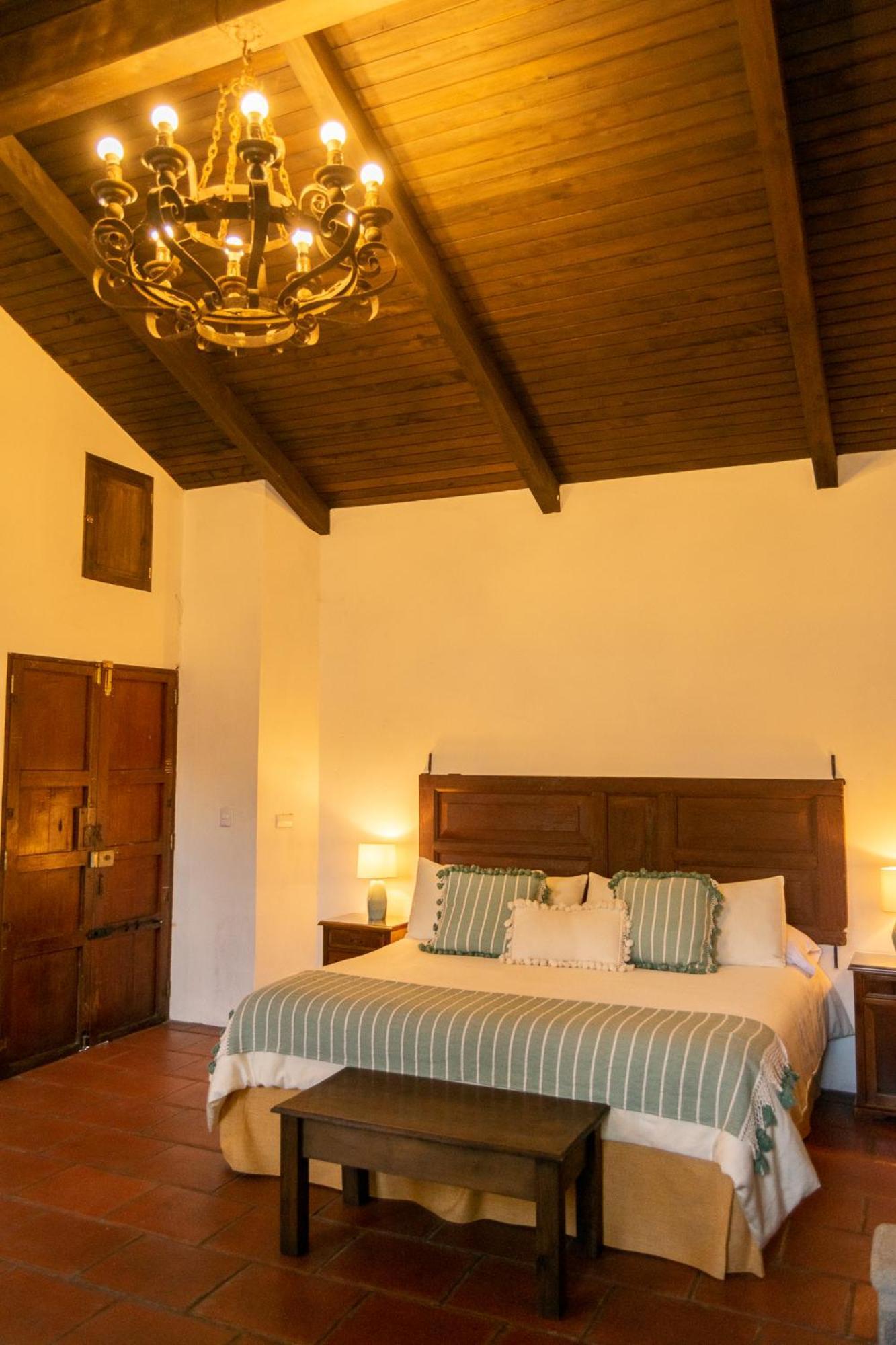 Hotel La Villa Serena Antigua Habitación foto